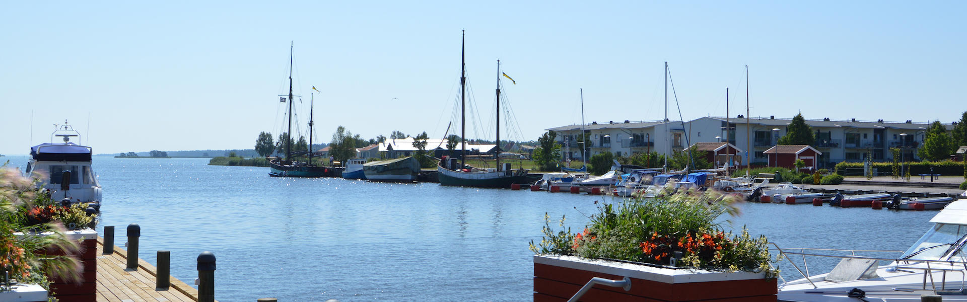 Vy över hamnen i Mönsterås
